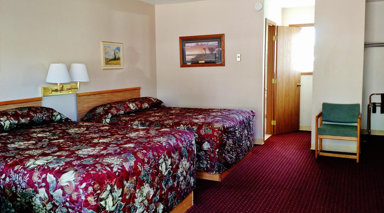 East Glacier Motel & Cabins East Glacier Park Village Екстериор снимка
